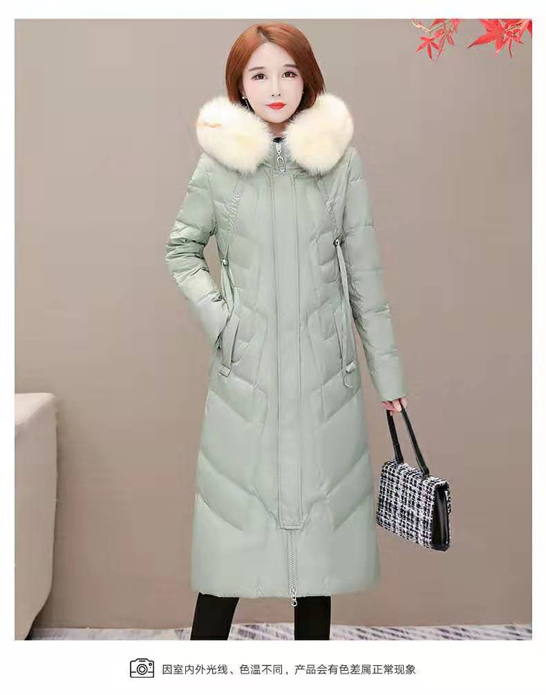 2019秋冬季新款羽绒服8903