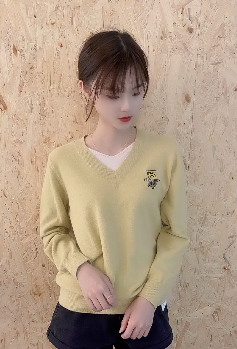 毛衣女短款2020新款冬季韩版百搭水晶绒V领针织衫