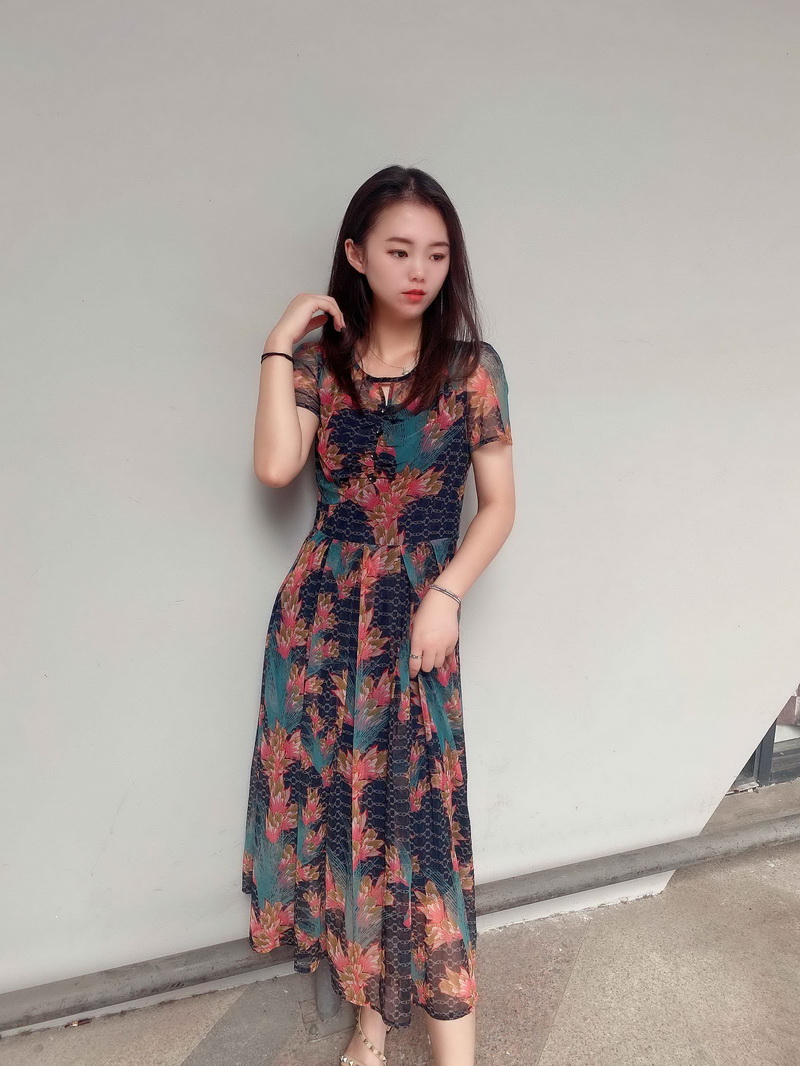 流行新款夏季网纱连衣裙贵夫人遮肚显瘦连衣裙