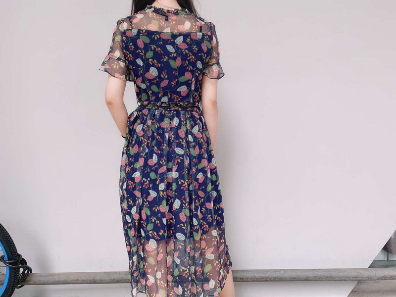 碎花网纱连衣裙夏季新款遮肚显瘦印花A字裙